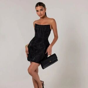 Heiress of Beverly Hills Black Wavy Strapless Corset A-Line Mini Dress. NWT
